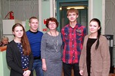выпускники 2012 года и Кондратова Н.А.: 